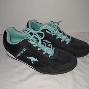 Women's KangaRoos Size 11 Used great condition